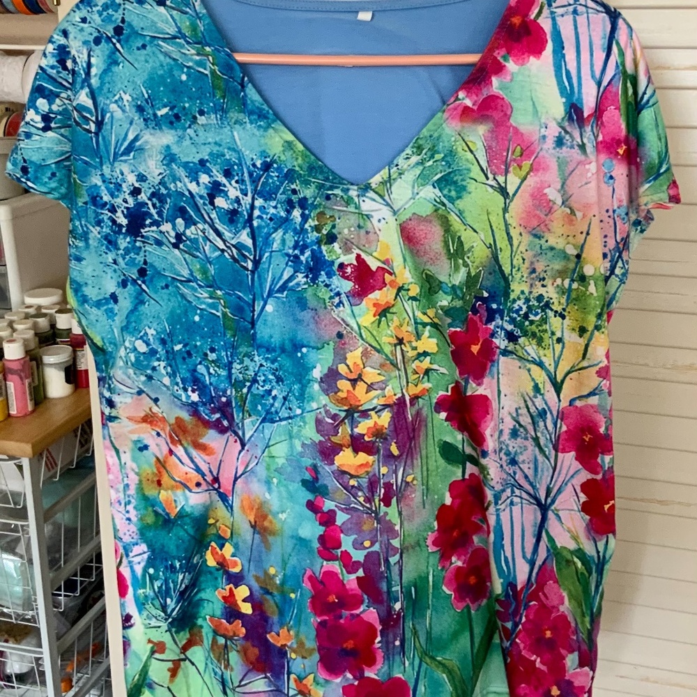 Women’s tunic style top